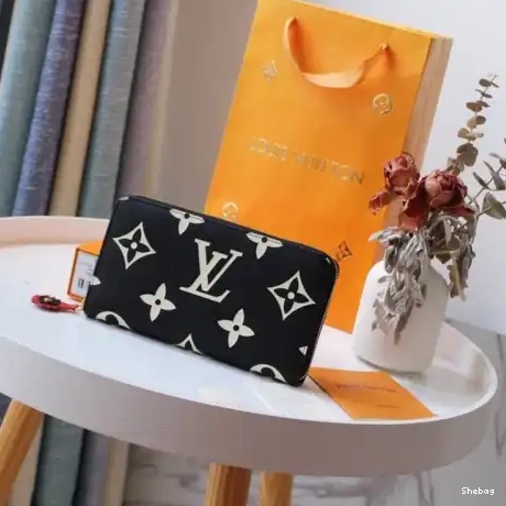 LV Bags 208B570081 0815